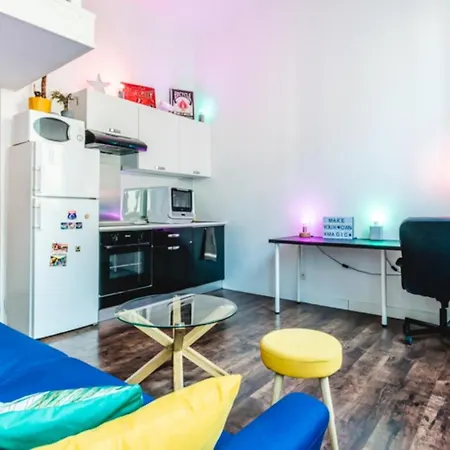 Charming Studio With Mezzanine Near Train Station Apartment *