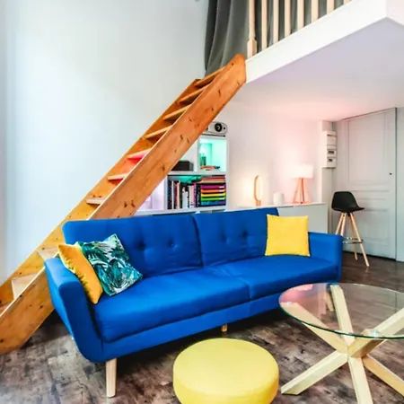 Charming Studio With Mezzanine Near Train Station Apartment *